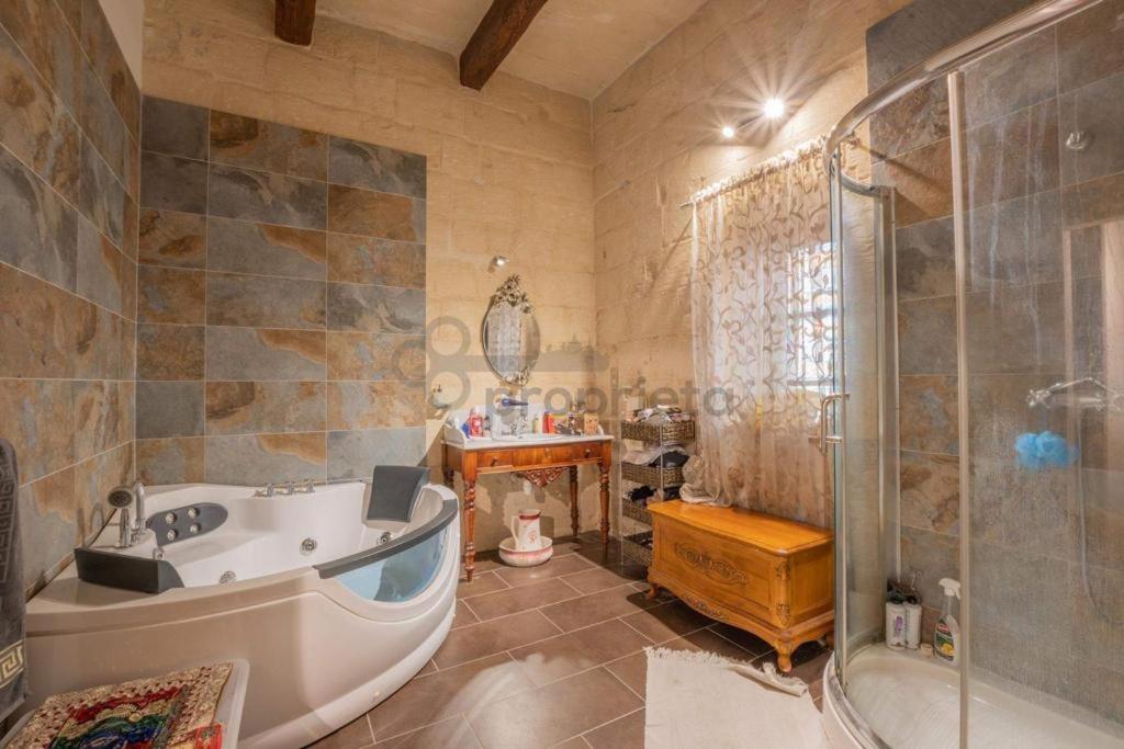 Vintage Farmhouse Qormi Eksteriør bilde